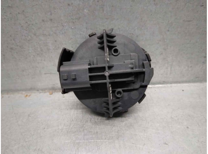 Replacement impact sensor for Dacia Sandero III 1.0 TCe 90 OEM IAM reference 988302102R 