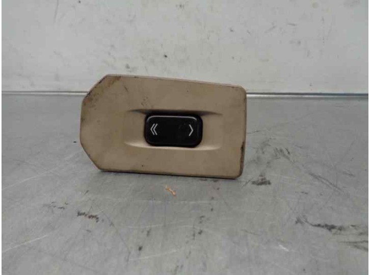 Recambio de mando elevalunas trasero izquierdo para cadillac cts 3.2 v6 cat referencia OEM IAM 25750264 