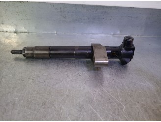 Recambio de inyector para mercedes-benz clase c (w204) c 200 cdi (204.001) referencia OEM IAM A6510703287  28308779 DELPHI