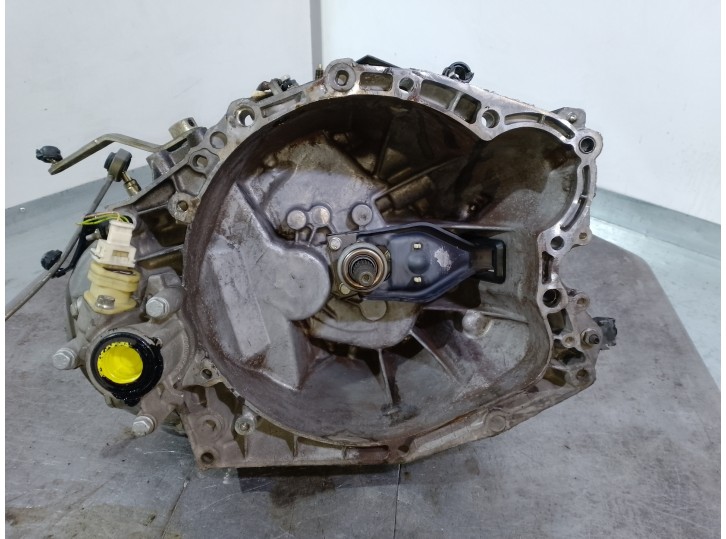 Recambio de caja cambios para peugeot 206 berlina 1.9 diesel referencia OEM IAM 20DL72 3789731 222235