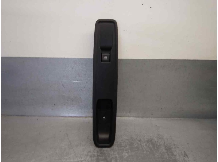 Recambio de mando elevalunas delantero derecho para dacia sandero iii 1.0 tce 90 referencia OEM IAM 809611215R 