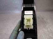 Recambio de mando elevalunas delantero derecho para dacia sandero iii 1.0 tce 90 referencia OEM IAM 809611215R  