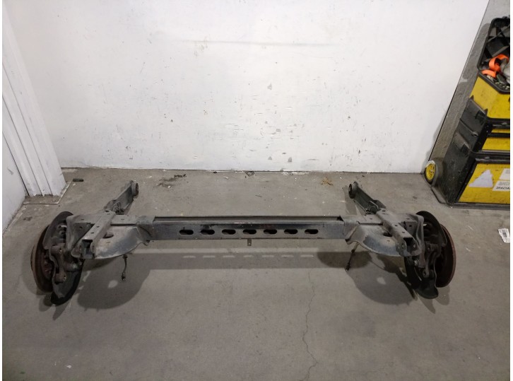 Recambio de puente trasero para opel vivaro 1.9 cdti cat (f9q-760 / l08) referencia OEM IAM 4412456 4412456 