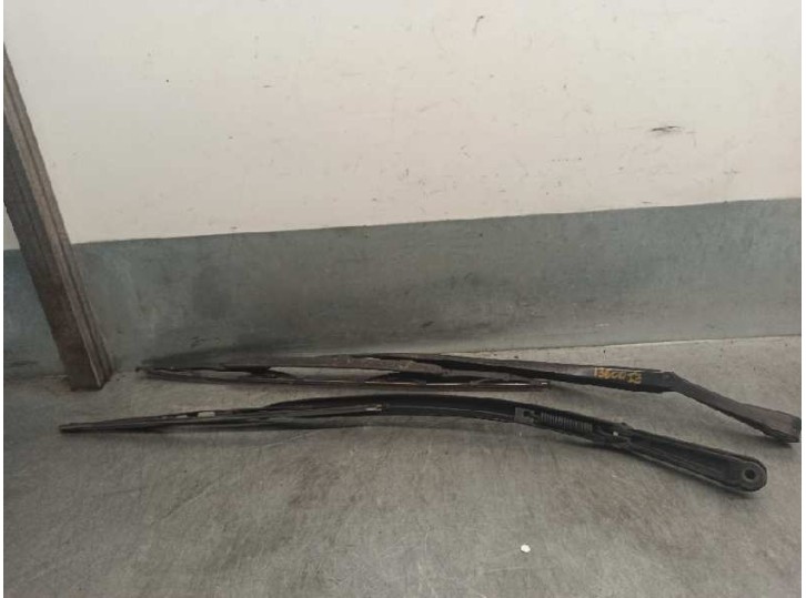 Recambio de brazo limpia delantero derecho para alfa romeo 147 (190) 1.6 16v cat referencia OEM IAM 0735362930  