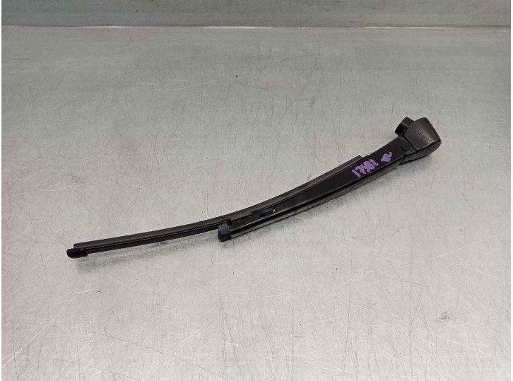 Recambio de brazo limpia trasero para mercedes-benz clase gla (w156) 2.1 cdi cat referencia OEM IAM A1568200044  