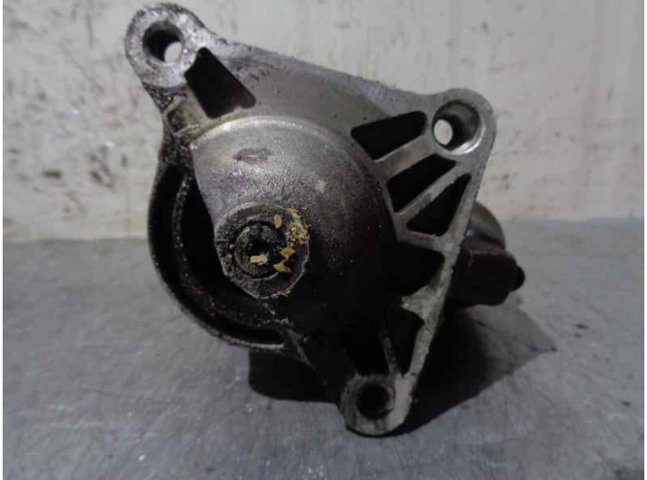 Replacement starter motor for Peugeot 405 saloon 1.9 CAT OEM IAM reference 5802E4 0001208516 BOSCH