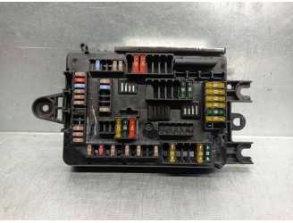 Recambio de caja reles / fusibles para bmw serie 3 lim. (f30) 318d referencia OEM IAM 9337881 