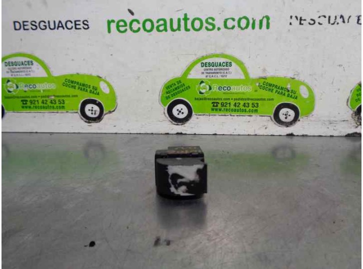 Recambio de mando elevalunas delantero derecho para audi a2 (8z) 1.6 16v fsi cat (bad) referencia OEM IAM 8Z0959355 