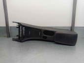 Recambio de apoyabrazos central para mercedes-benz clase gla (w156) 2.1 cdi cat referencia OEM IAM A1766807400  