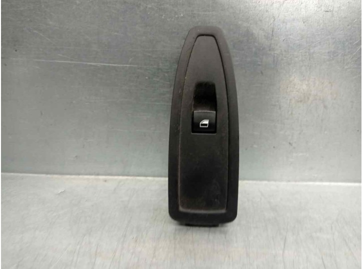 Recambio de mando elevalunas delantero derecho para bmw serie 3 lim. (f30) 318d referencia OEM IAM 9208107 728383505 