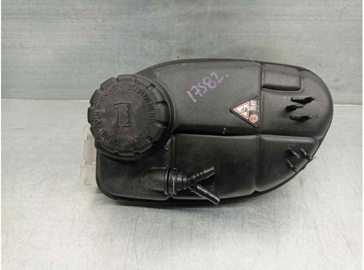 Recambio de deposito expansion para mercedes-benz clase gla (w156) 2.1 cdi cat referencia OEM IAM A2465000049  