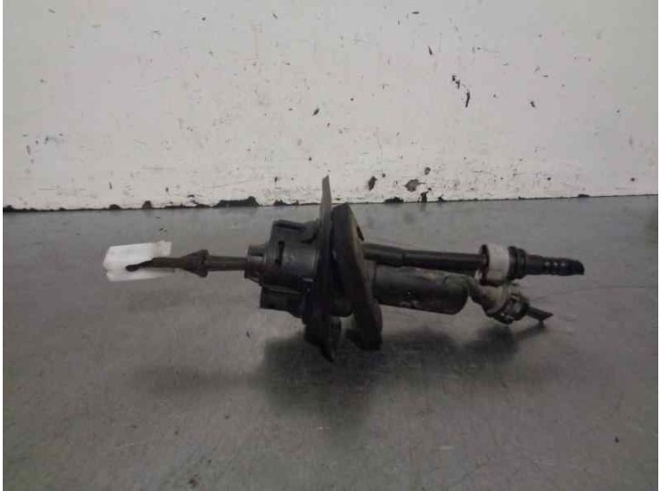 Replacement clutch pump for Ford Focus Saloon (CB4) 1.6 TDCi CAT OEM IAM reference FOMOCO