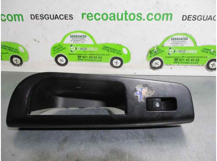 Recambio de mando elevalunas trasero izquierdo para kia cee´d sporty wagon 2.0 crdi referencia OEM IAM 823511H000 