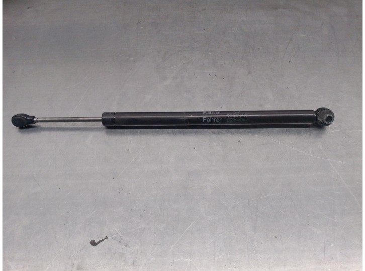Replacement trunk / tailgate shock absorbers for Mercedes-Benz S-Class (W221) Saloon 320 / 350 CDI 4-Matic (221.080) referen