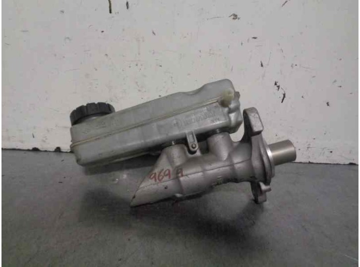 Recambio de bomba freno para renault megane iii berlina 5 p dynamique referencia OEM IAM 460910009R  MANN -- HUMMEL