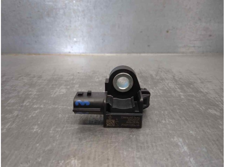 Replacement impact sensor for Dacia Sandero III 1.0 TCe 90 OEM IAM reference 988307904R 