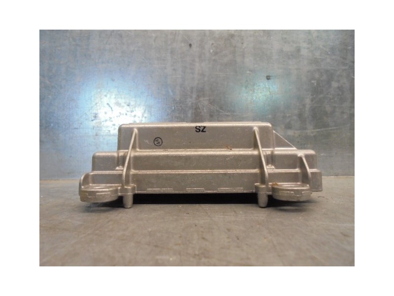 Recambio de centralita airbag para mazda 3 berlina (bk) 1.6 16v cat referencia OEM IAM BP4M57K30 0285001553 BOSCH