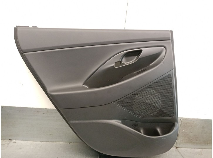 Recambio de guarnecido puerta trasera izquierda para hyundai i30 (pde, pd, pden) 2.0 n referencia OEM IAM 83307G4010MPP 83307G40