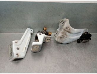 Recambio de bisagra puerta para dacia dokker 1.5 dci diesel fap cat referencia OEM IAM 824A65571R  