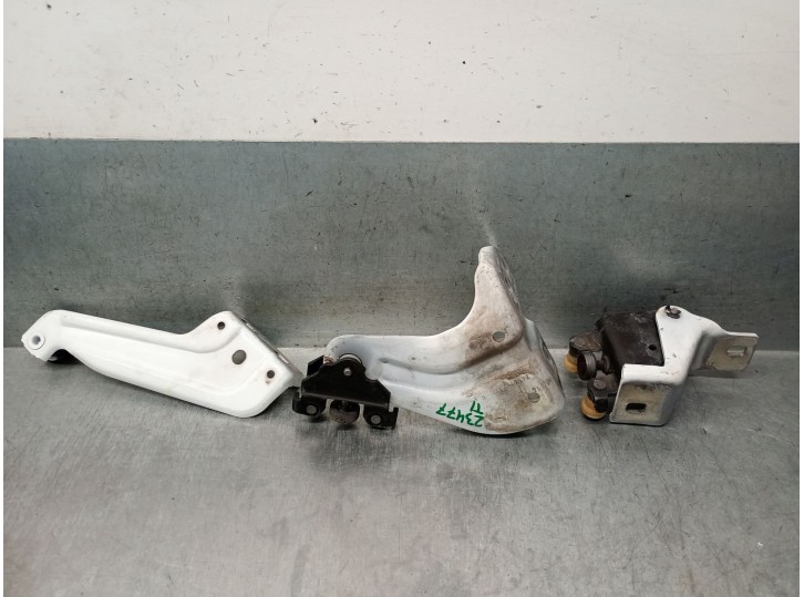 Recambio de bisagra puerta para dacia dokker 1.5 dci diesel fap cat referencia OEM IAM 745971212R  