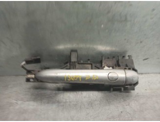 Recambio de maneta exterior delantera derecha para renault megane ii classic berlina 1.9 dci diesel referencia OEM IAM 820007607