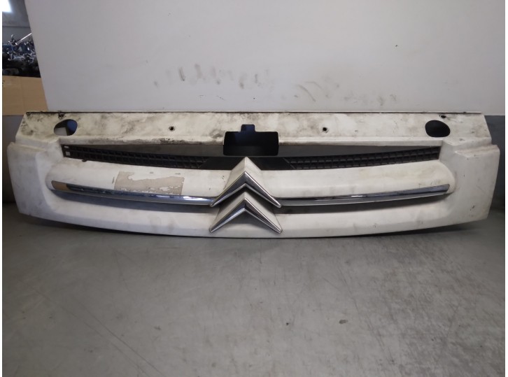 Recambio de rejilla delantera para citroën berlingo 1.9 diesel referencia OEM IAM 9644758177 