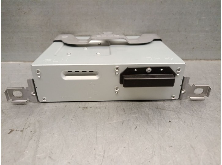 Recambio de sistema audio / radio cd para mazda 3 hatchback (bp) 2.0 skyactiv-g m hybrid referencia OEM IAM DHNA669C0E UKCA