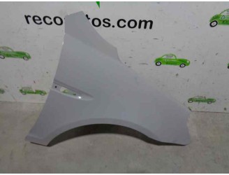 Recambio de aleta delantera derecha para hyundai accent (mc) referencia OEM IAM 663211E300 