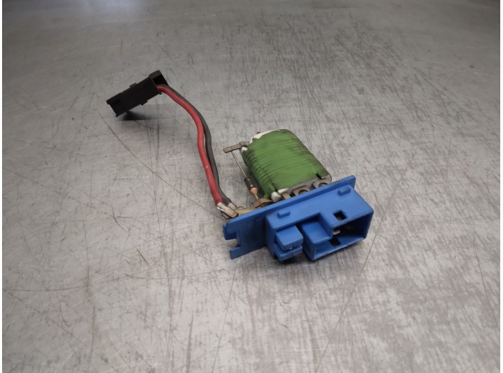 Recambio de resistencia calefaccion para opel vectra b berlina 2.0 dti referencia OEM IAM 90568693 