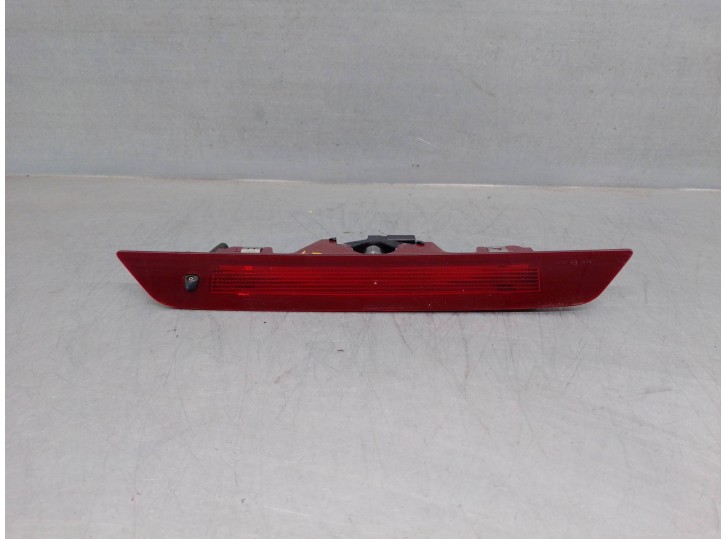 Recambio de luz central de freno para dacia sandero iii 1.0 tce 90 referencia OEM IAM 265906237R  