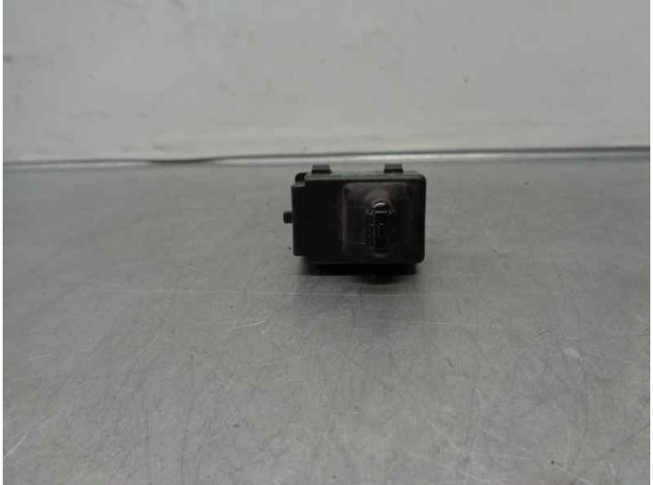 Recambio de mando elevalunas trasero derecho para chrysler sebring berlina (jr41) 2.7 cat referencia OEM IAM 04602465AA 
