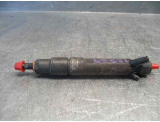 Replacement injector for Audi 100 sedan (C4) 2.5 TDI OEM IAM reference 046130201B BOSCH
