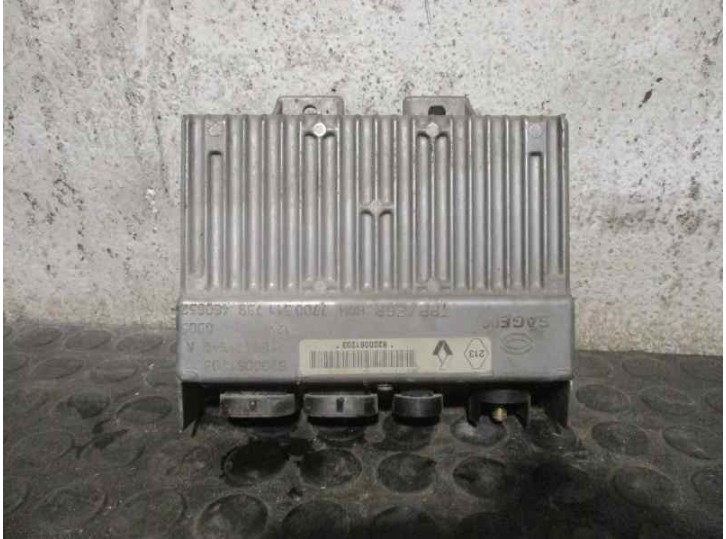 Recambio de centralita motor uce para renault master desde ´98 2.5 diesel referencia OEM IAM  216447152A SAGEN