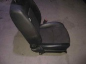 Recambio de asiento delantero derecho para kia cee´d sporty wagon 2.0 crdi referencia OEM IAM CUERO Y TELA NEGRA 5 PUERTAS