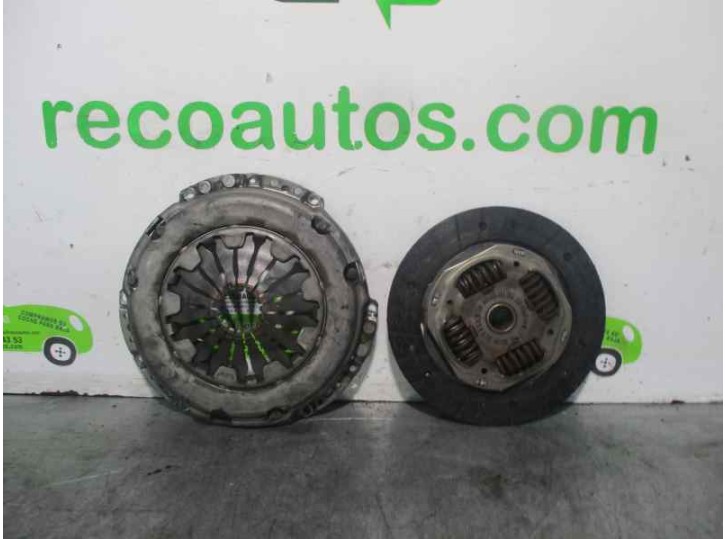 Replacement clutch kit for Seat Ibiza (6L1) 1.4 16V OEM IAM reference 036141025Q 