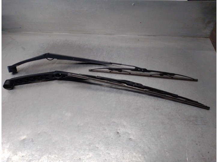 Recambio de brazo limpia delantero derecho para kia soul ( ) 1.6 gdi cat referencia OEM IAM 98301B2000  