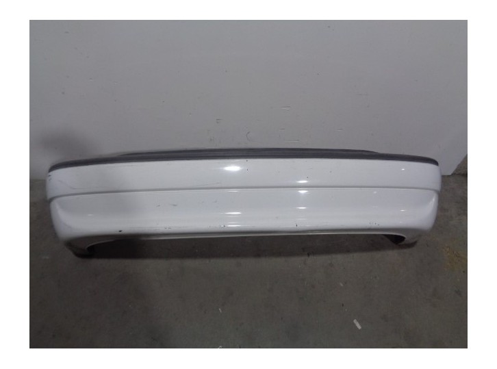 Recambio de paragolpes trasero para opel astra f berlina 1.6 cat referencia OEM IAM 1404450 BLANCO 5 PUERTAS
