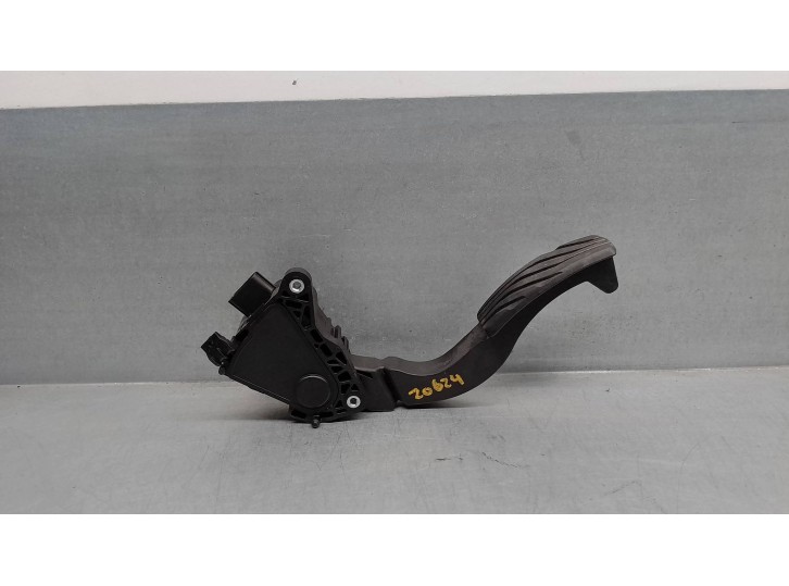 Recambio de potenciometro pedal para dacia sandero iii 1.0 tce 90 referencia OEM IAM 180100912R 25722B 
