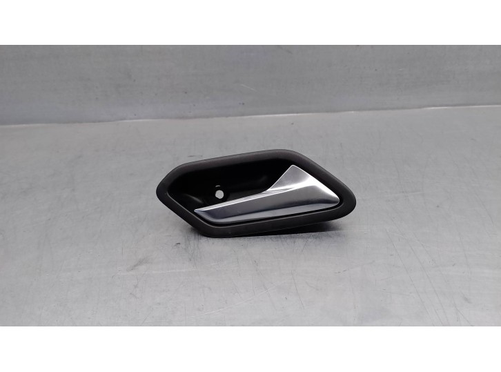 Replacement front right interior door handle for Dacia Sandero III 1.0 TCe 90 OEM IAM reference 826729738R 5 DOORS