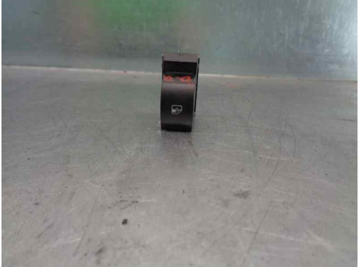 Recambio de mando elevalunas delantero derecho para lancia delta (181) 1.9 twinturbo diesel cat referencia OEM IAM 26912A693 