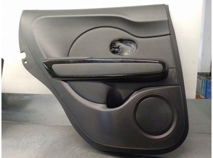 Recambio de guarnecido puerta trasera izquierda para kia soul ( ) 1.6 gdi cat referencia OEM IAM 83301B2590DT2 5 PUERTAS