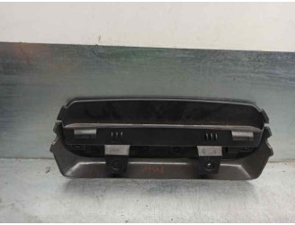 Replacement centre brake light for Volvo V40 estate 1.9 diesel OEM IAM reference 3085947 
