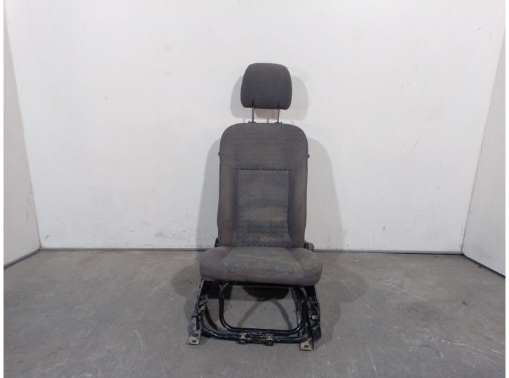 Recambio de asiento delantero derecho para ford tourneo connect 1.8 tdci referencia OEM IAM 4366911 4366911 