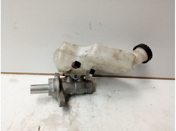 Recambio de bomba freno para citroën c3 ii 1.4 referencia OEM IAM 4601X0 4601X0 0204054032 BOSCH