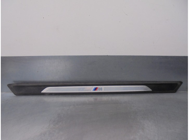 Recambio de moldura para bmw serie 1 lim. (f20) 2.0 turbodiesel referencia OEM IAM 8058891 7267917 