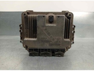 Recambio de centralita motor uce para peugeot 206 berlina 1.4 hdi referencia OEM IAM 9658556780 0281011783 BOSCH