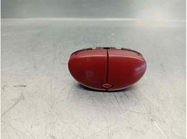 Recambio de warning para peugeot 206 berlina 1.4 hdi referencia OEM IAM 40377877  