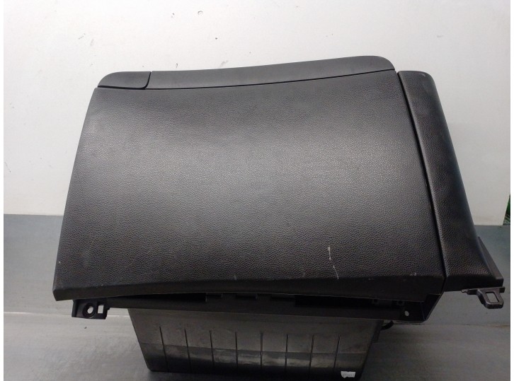 Recambio de guantera para kia soul ( ) 1.6 gdi cat referencia OEM IAM 84510B2210EQ 