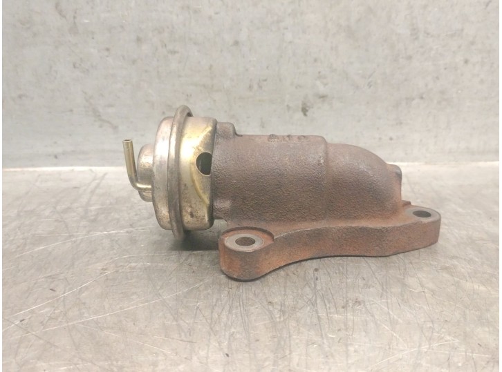 Recambio de valvula egr para toyota yaris (_p1_) 1.4 d-4d (nlp10_) referencia OEM IAM 2562033010 2562033010 