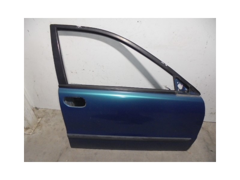 Recambio de puerta delantera derecha para volvo v40 familiar diesel cat referencia OEM IAM 30632667 VERDE AZULADO 5 PUERTAS